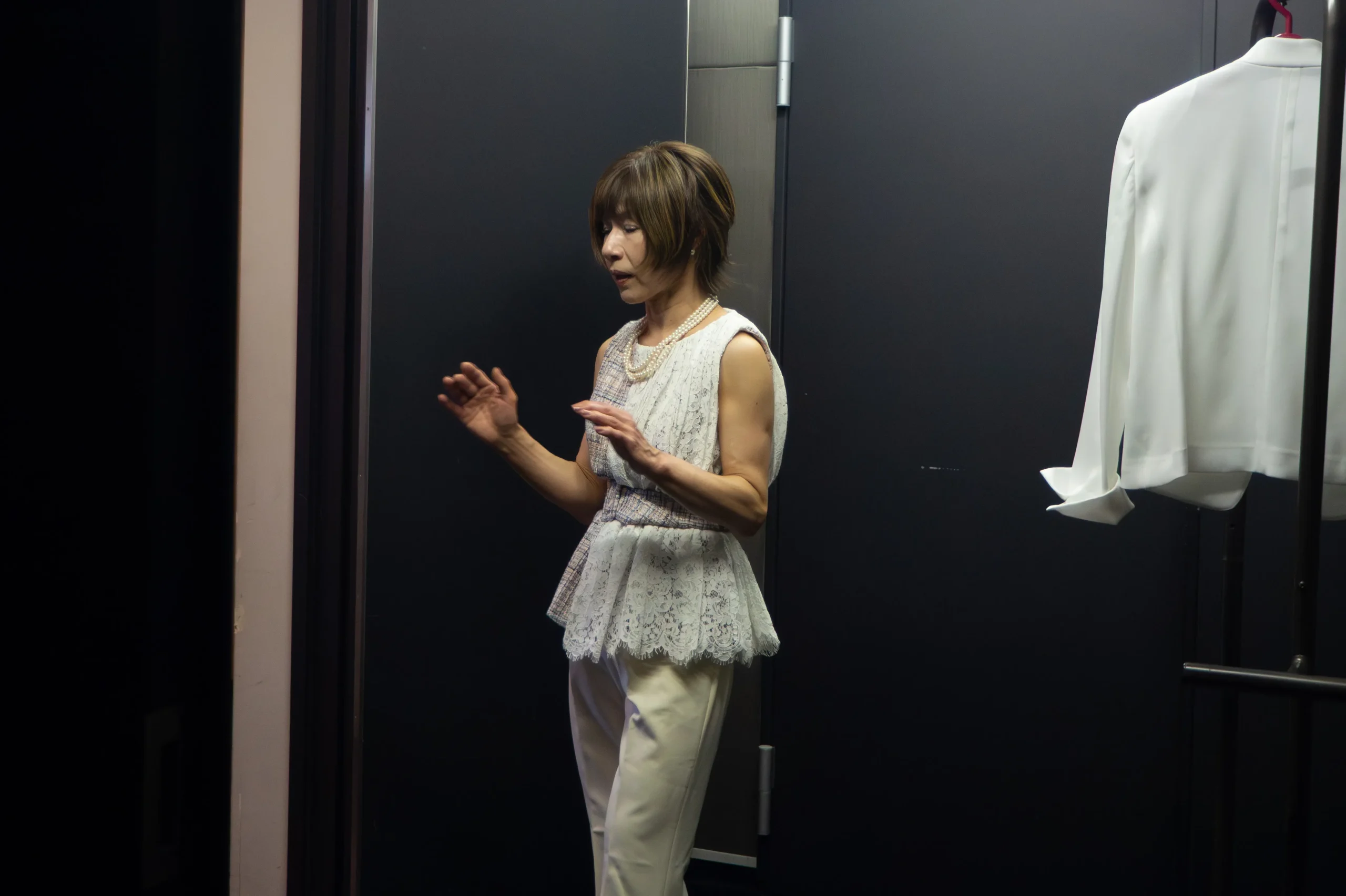 大会本番前緊張するファイナリストの様子